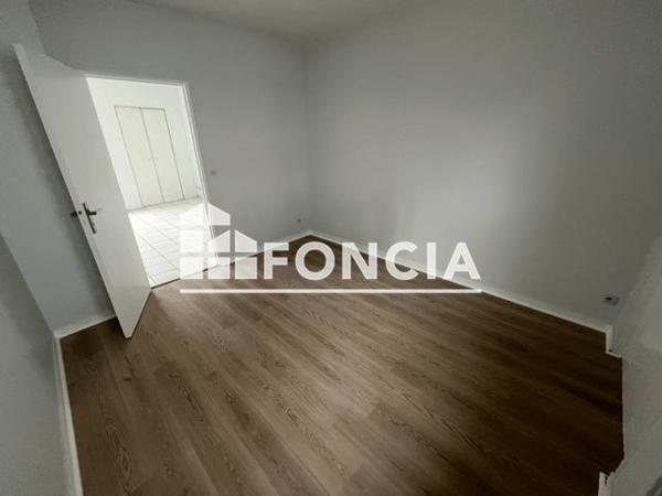 Location Appartement 2 pièces 53.71 m² - 8 RUE GRECOURT Tours 37000