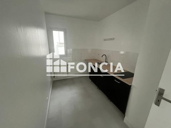 Location Appartement 2 pièces 53.71 m² - 8 RUE GRECOURT Tours 37000