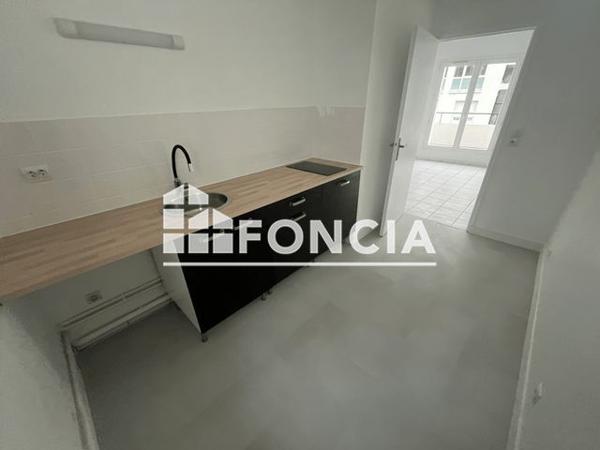 Location Appartement 2 pièces 53.71 m² - 8 RUE GRECOURT Tours 37000