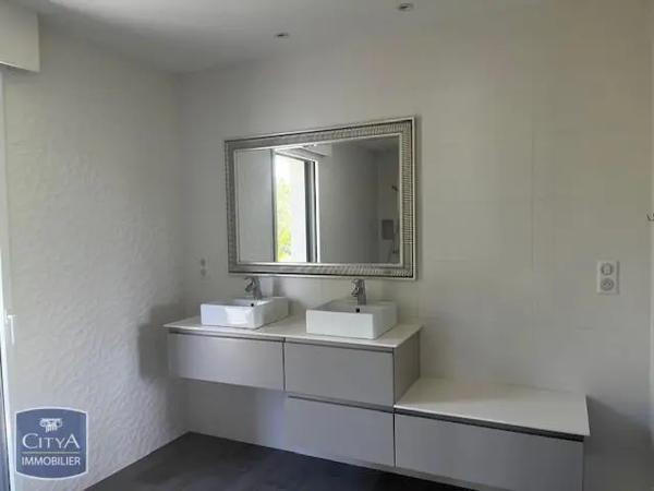 Maison à louer 6 pièces 136.81m² Guérande (44350)