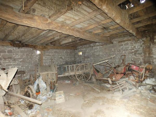 Charmante et grande propriété en pierre à rénovée avec terrain constructible