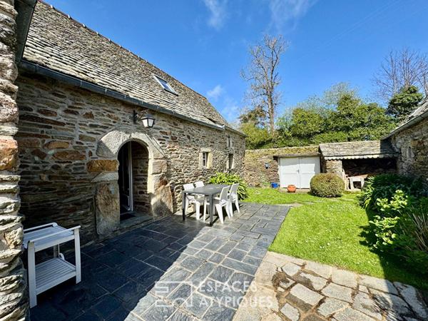 Authentique corps de ferme en bord de mer