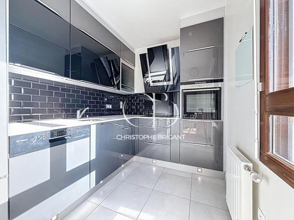 Appartement  LIMITIE Le Kremlin Bicetre 3 pièce(s) 64.26 m2