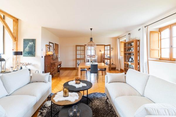 Propriété d’Exception – Domaine Privé de 27 Hectares en Position Dominante – Périgord Noir