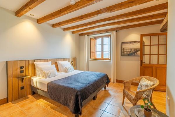 Propriété d’Exception – Domaine Privé de 27 Hectares en Position Dominante – Périgord Noir