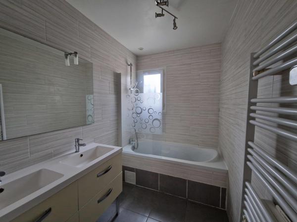 Crépy-en-Valois (60800) A CREPY EN VALOIS MAISON INDIVIDUELLE VIVABLE DE PLAIN-PIED 135 m²