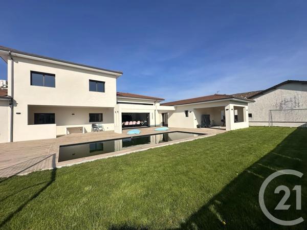 Maison à vendre  7 pièces - 200 m 2   MONTLUEL  - 01