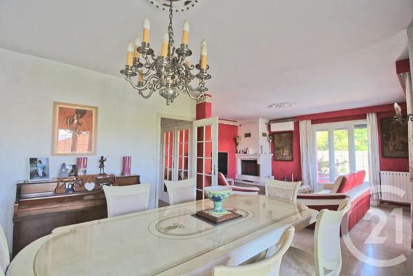 Maison à vendre  7 pièces - 200 m 2   MONTLUEL  - 01