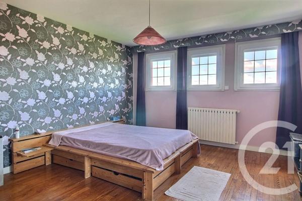 Maison à vendre  7 pièces - 200 m 2   MONTLUEL  - 01