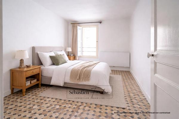Appartement à vendre 3 pièces AIX EN PROVENCE (13) de 67 m² - Immeuble classé du XVIII - Calme - Rénové