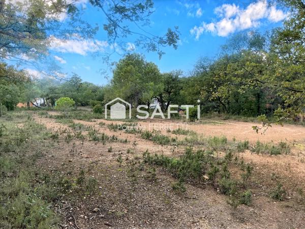 TERRAIN 1096m2 CONSTRUCTIBLE ET VIABILISE