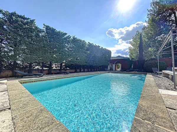 Maison T3 situé au Puy Sainte Reparade  d'une superficie d'environ 138 m2