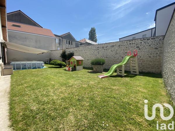 Maison 8 pièces de 150 m² à Fismes (51170)