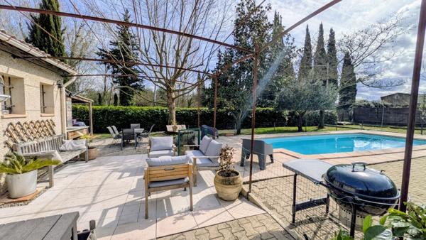 Ensemble immobilier 2 maisons sur 1 hectare 550 000 € H.A.I.*