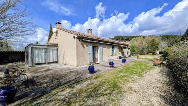 Ensemble immobilier 2 maisons sur 1 hectare 550 000 € H.A.I.*