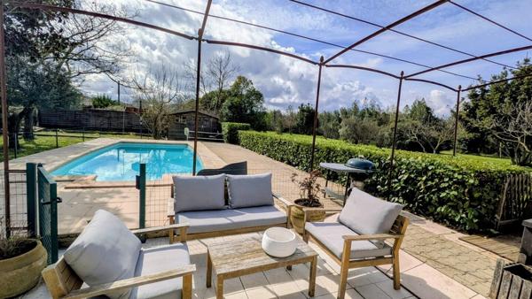 Ensemble immobilier 2 maisons sur 1 hectare 550 000 € H.A.I.*