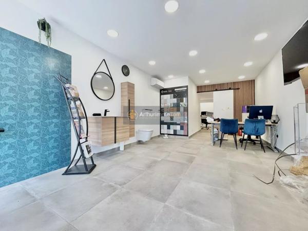 Vente Local commercial 2 pièces 42 m2 à Saint-Aygulf