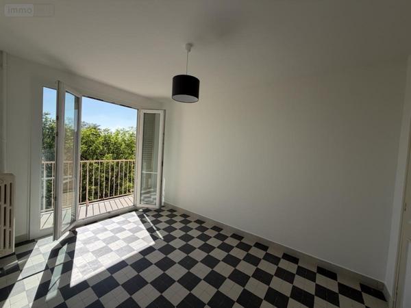 Appartement à louer à Bourg-Saint-Andéol en Ardèche (07700), ref : 26060-L119