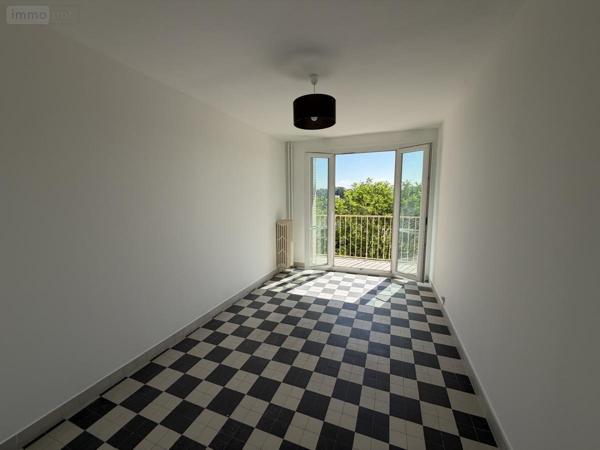 Appartement à louer à Bourg-Saint-Andéol en Ardèche (07700), ref : 26060-L119