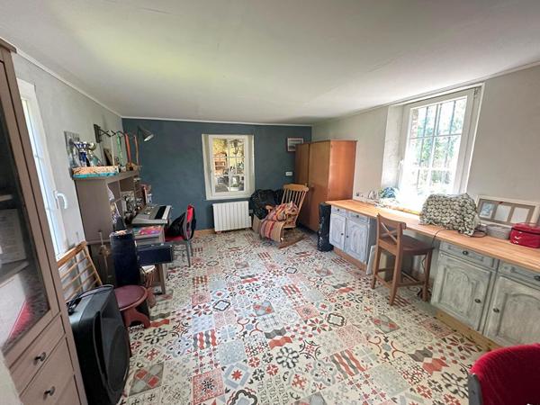 Longère 6 pièce(s) 134.47 m2 / Studio indépendant d'environ 42 m²  / dépendances