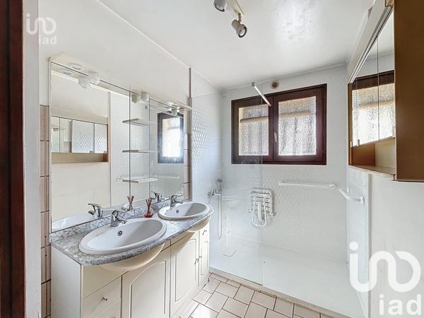 Maison à vendre 6 pièces 117 m² Saint-Vincent-de-Tyrosse