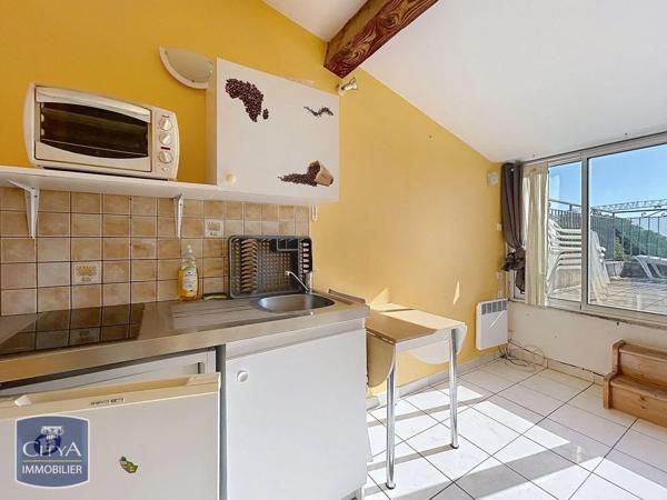 Appartement à louer 2 pièces 25.86m² Nîmes (30000)