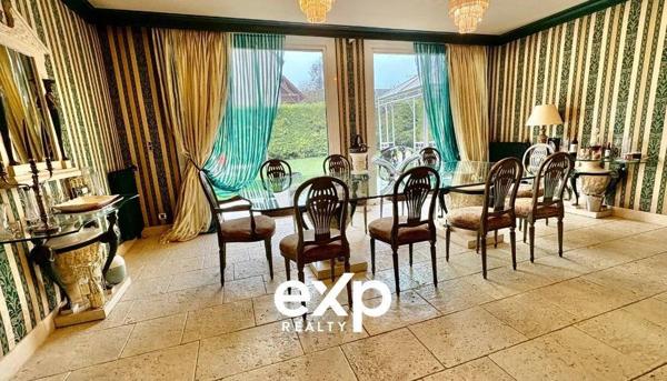 Propriété atypique de 403 m²