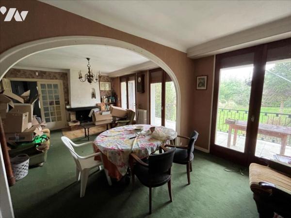 Maison à fort potentiel sur vaste terrain