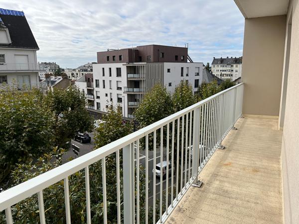 Appartement 5 pièces 114 m² + Balcon Garage Rond point de Vannes , Nantes 44100