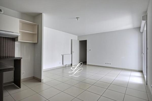 Vente - Appartement 3 pièces 64 m 2 JOUE LES TOURS (37300)