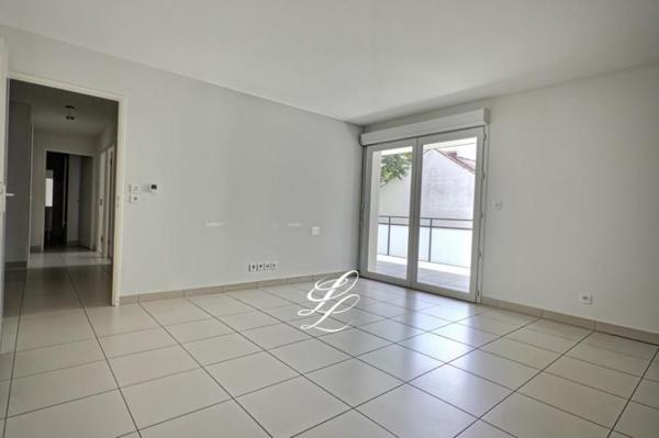 Vente - Appartement 3 pièces 64 m 2 JOUE LES TOURS (37300)