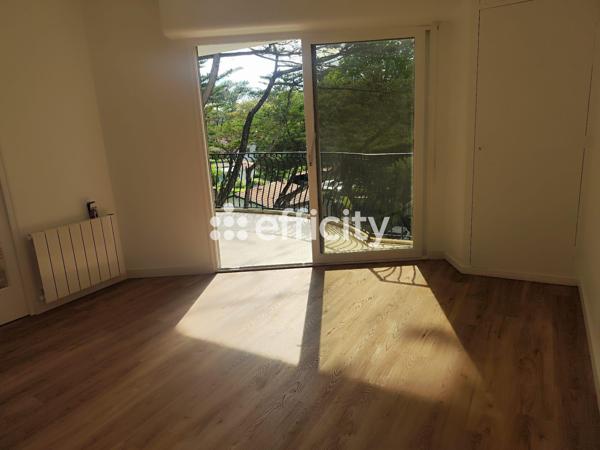 Appartement
         3 pièces
        - 56 m² Bien prestige 490 000 € *