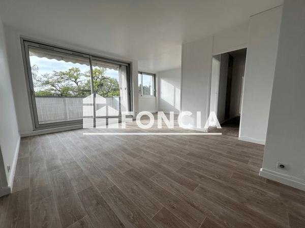 Location Appartement 5 pièces 78 m² - 5 SQUARE ST GERMAIN Marly Le Roi 78160