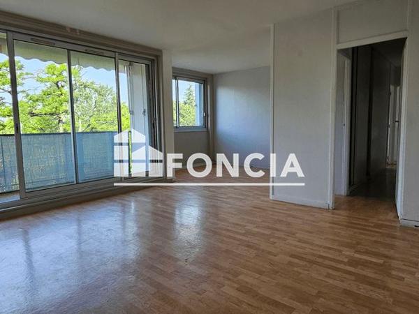 Location Appartement 5 pièces 78 m² - 5 SQUARE ST GERMAIN Marly Le Roi 78160