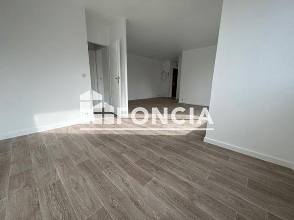 Location Appartement 5 pièces 78 m² - 5 SQUARE ST GERMAIN Marly Le Roi 78160