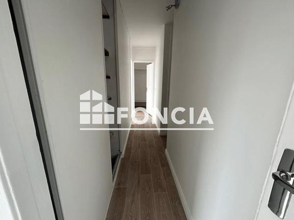 Location Appartement 5 pièces 78 m² - 5 SQUARE ST GERMAIN Marly Le Roi 78160