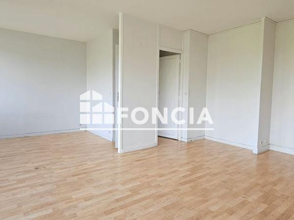 Location Appartement 5 pièces 78 m² - 5 SQUARE ST GERMAIN Marly Le Roi 78160