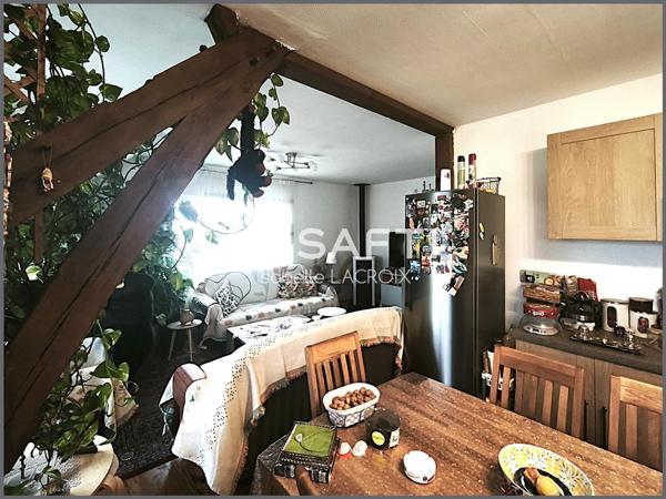 Spécial Investisseur : Immeuble composé de 3 appartements loués – à PERCENEIGE