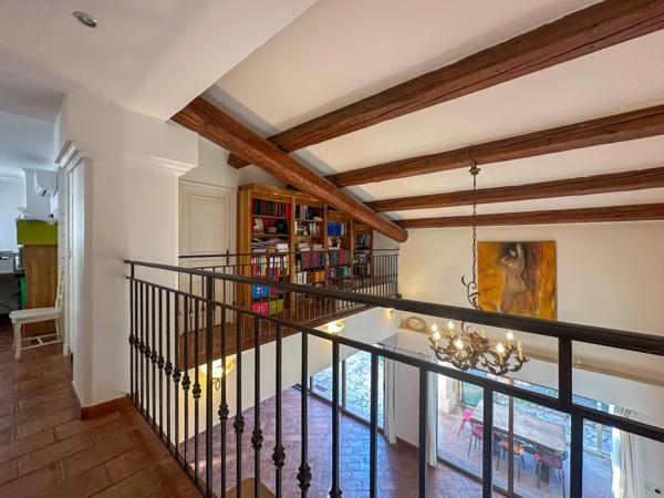 Charmante villa de ville avec dépendance et jardin