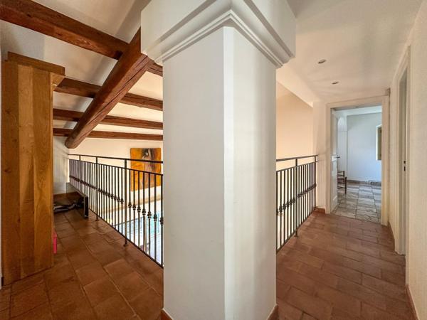 Charmante villa de ville avec dépendance et jardin