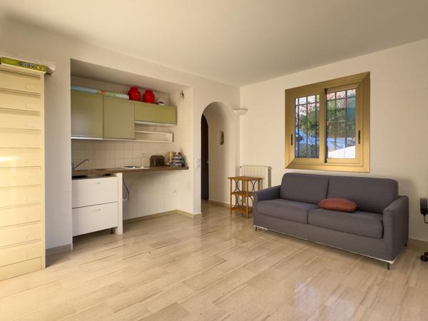 Charmante villa de ville avec dépendance et jardin