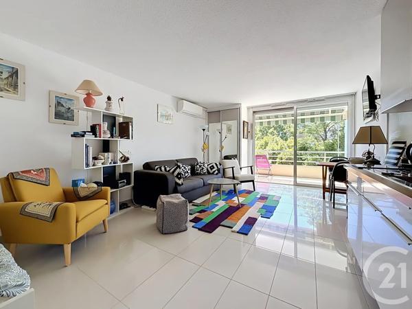 Appartement Studio à vendre  1 pièce - 31,12 m 2   ST RAPHAEL  - 83