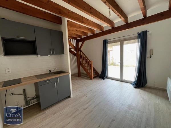 Appartement à louer 2 pièces 41.8m² Bourges (18000)