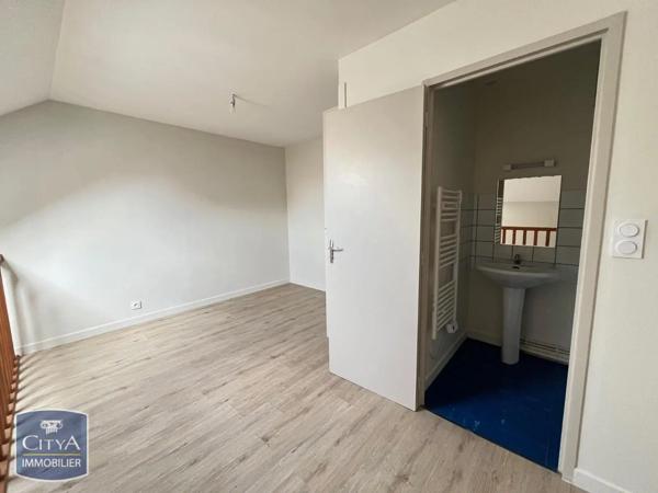 Appartement à louer 2 pièces 41.8m² Bourges (18000)