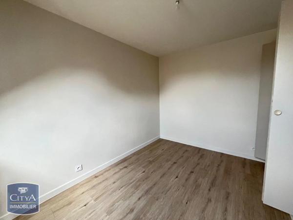 Appartement à louer 2 pièces 41.8m² Bourges (18000)