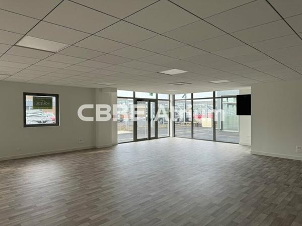Location Commerce 63430 Pont Du Chateau