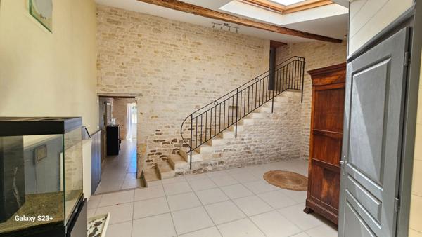 Maison - 11 pièces - 400 m²