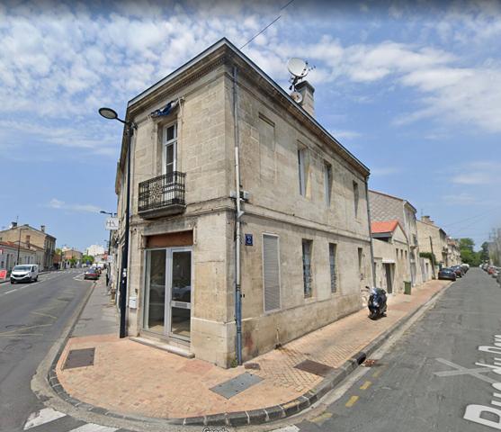 A VENDRE - Immeuble de rapport de 250m2 - Local commercial loué + 2 appartements loués