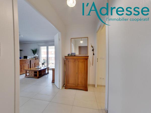 Appartement Emerainville 3 pièce(s)