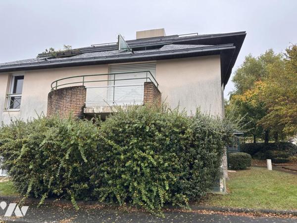 A VENDRE 56 VANNES Cliscouët, au calme, T2 1er étage sans ascenseur + parking privatif